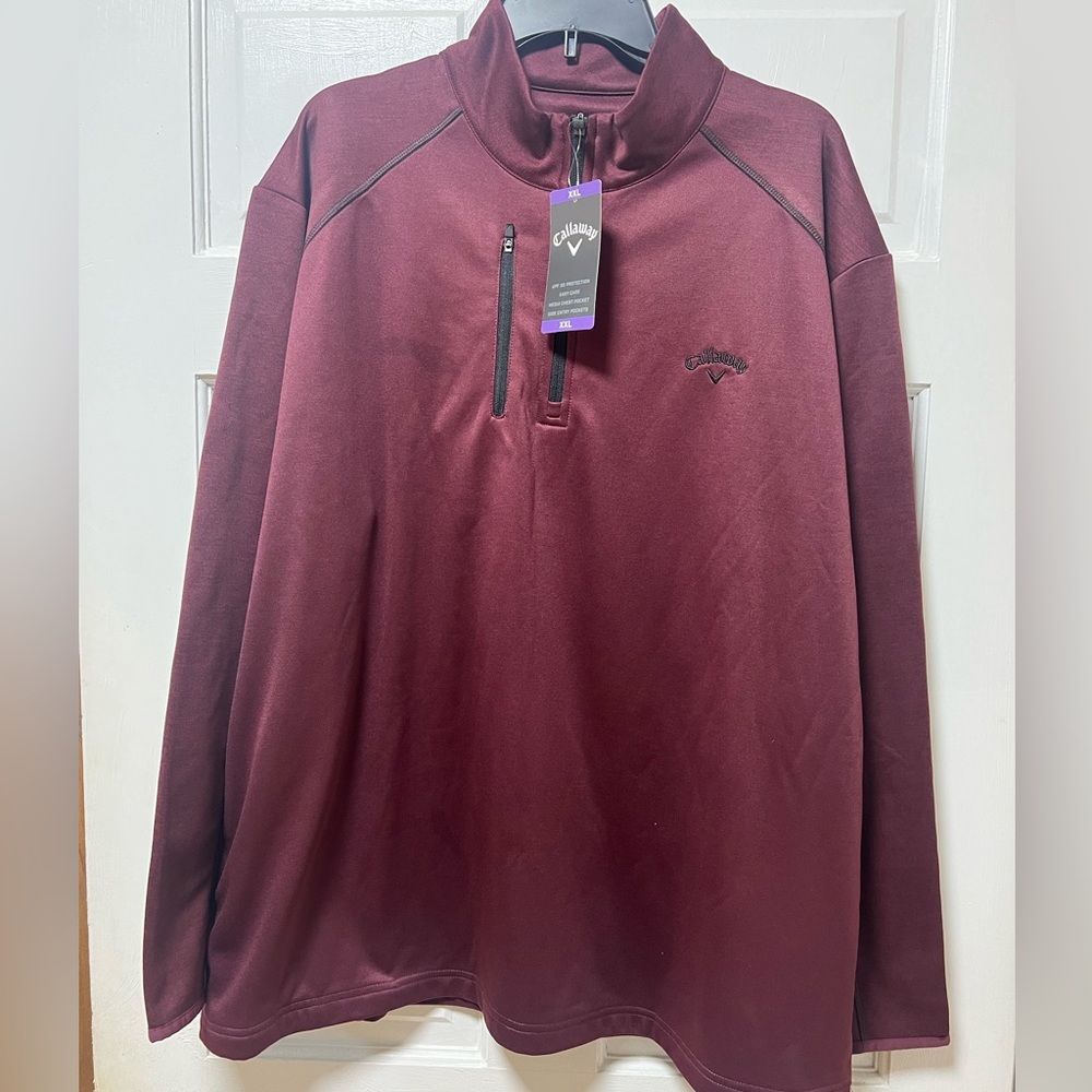 New Callaway pullover with pockets. Sz XXL. Smoke / pet free.